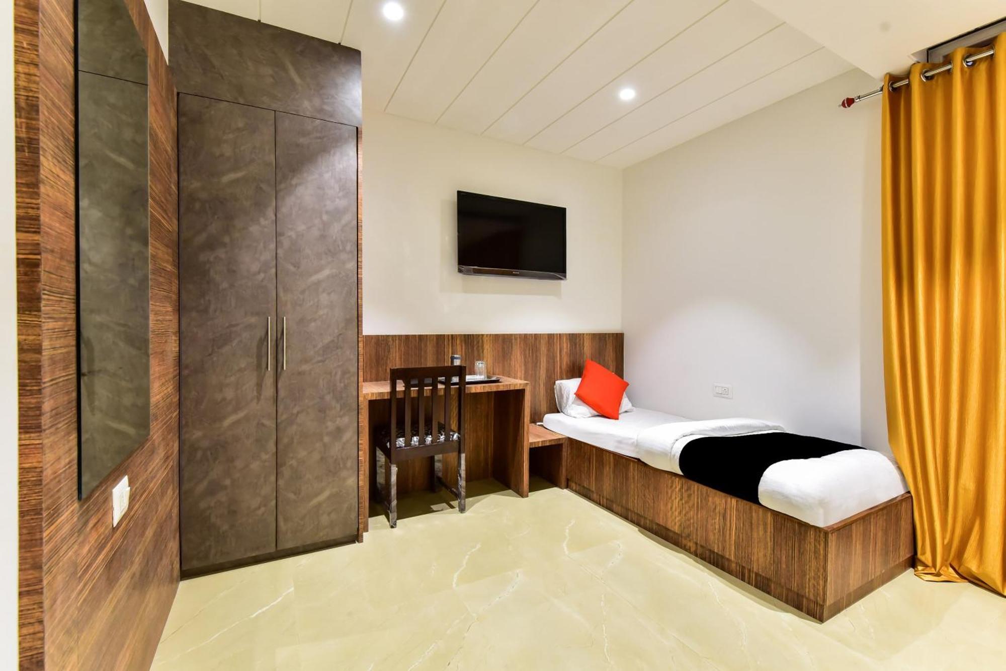 Capital O Maurya Inn Джодхпур Экстерьер фото
